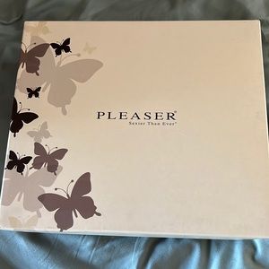 Black pleaser boots, never worn